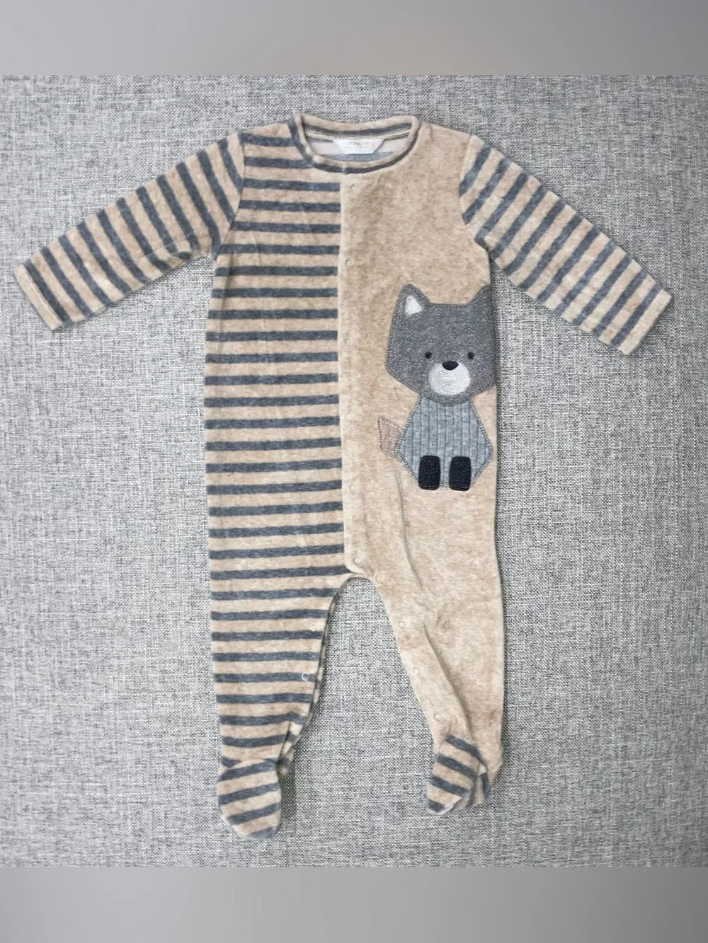 Mayoral 4-6m velour footie with fox applique EUC